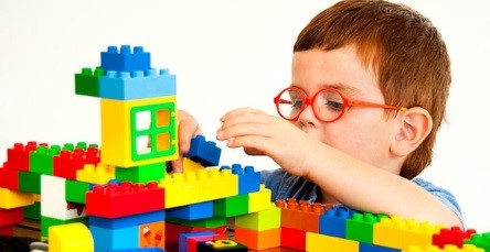 Картинки по запросу Фото: Игры с Лего-конструктором